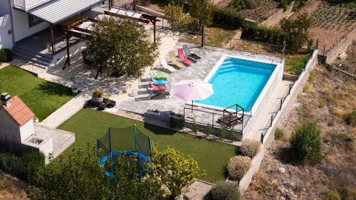 Donje Polje House | Guest house "The View" - with a heated pool