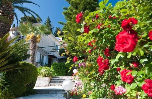 Mlini Apartment | Guest House Villa Nina- Double Room with Garden View (S3 -Supetar)