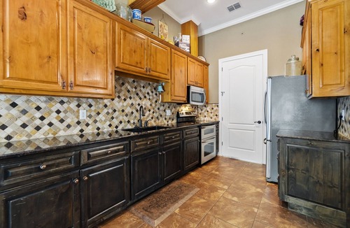Stone Oak House | Guest House w/Resort Style Backyard, 2 pools & Hot tub