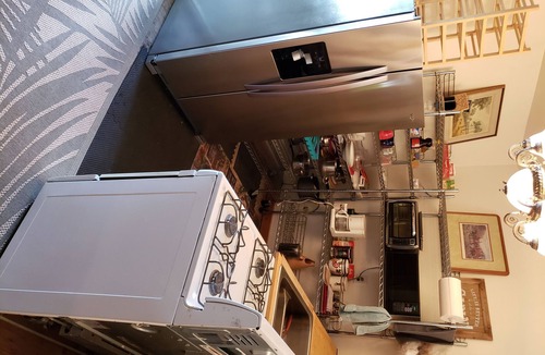 Monroe House | Guest House w/view