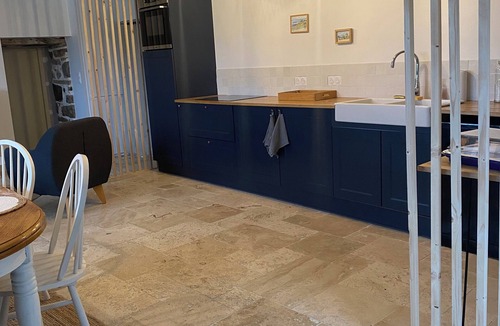 Tinteniac Bed & Breakfast | Guest house with outdoor pool