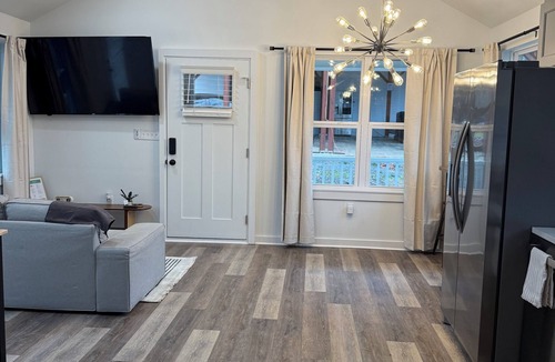 Durham House | Guest House with private Gate Near Downtown Durham Peaceful 2-bedroom 2 Bathroom