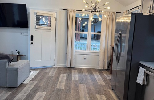 Durham House | Guest House with private Gate Near Downtown Durham Peaceful 2-bedroom 2 Bathroom