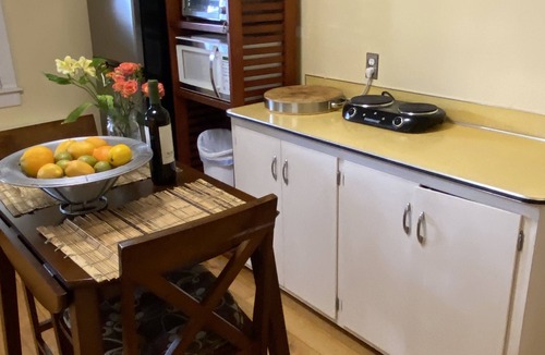 Town of Reading Apartment | GUEST QUARTER BUNGALOW Lake View State Park Wineries in Village