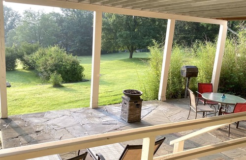 Town of Reading Apartment | GUEST QUARTER BUNGALOW Lake View State Park Wineries in Village