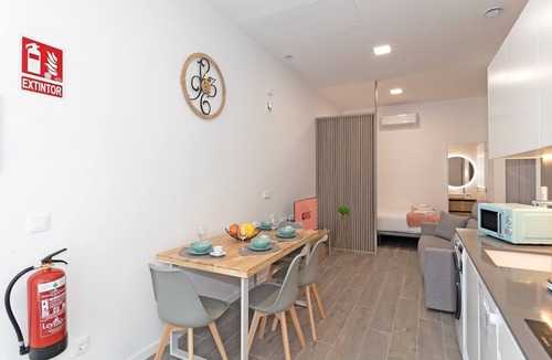 Poblats Maritims Apartment | Guest Ready- Modern Apartment near the beach