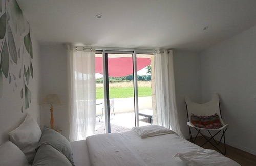 La Gaubretiere Bed & Breakfast | Guest Room À L'orée Des Bois “Chambre Maritxu” with Private Terrace, Shared Garden & Wi-Fi