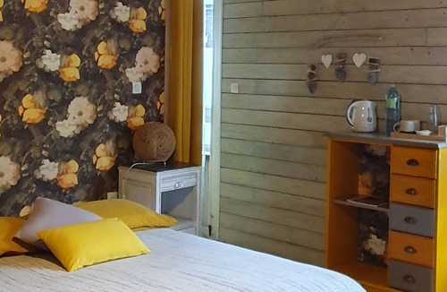 Courcon Bed & Breakfast | Guest Room 'Églantine' in Courçon – Sleeps 4, Breakfast Included