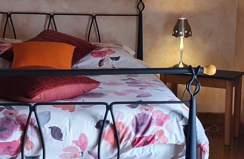 Courcon Bed & Breakfast | Guest Room – Aubépine and Bleuet Rooms