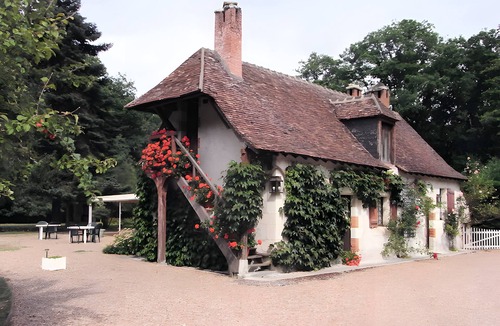 Amboise Bed & Breakfast | Guest Room “Auberge Marcheroux N°3” with Shared Garden and Wi-Fi