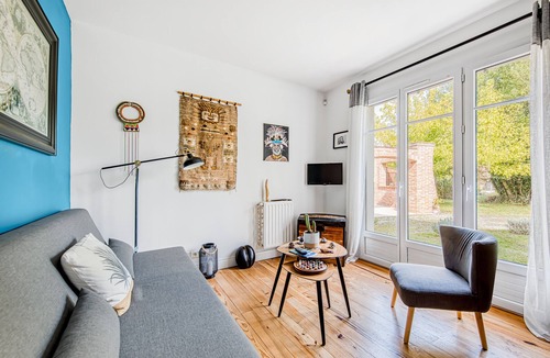 Blanquefort Bed & Breakfast | Guest Room Bastide De Mongiraud with Pool