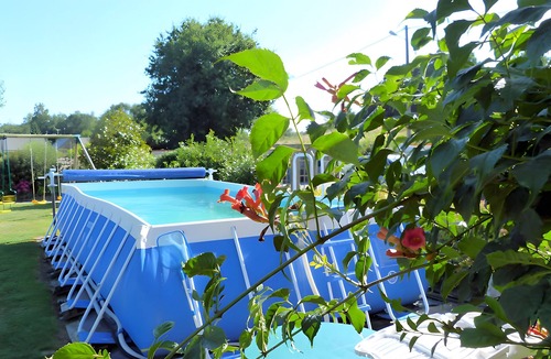 Saint-Guinoux Bed & Breakfast | Guest Room "Bord de Mer" with Shared Pool, Terrace, and Wi-Fi