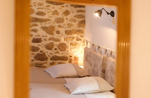 Les Epesses Bed & Breakfast | Guest Room “Castanea, Le Grenier” with Shared Terrace, Garden and Wi-Fi