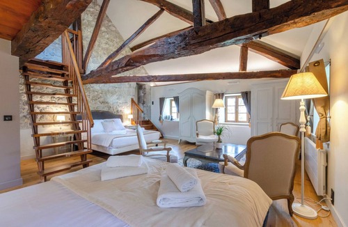 Cruet Bed & Breakfast | Guest Room - Château de la Rive - 2 Persons