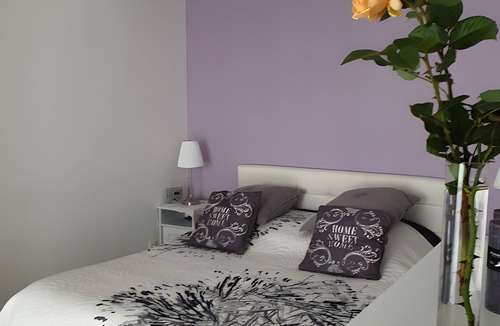 Mont-Dol Bed & Breakfast | Guest Room “Chambe Chanteloup” with Wi-Fi