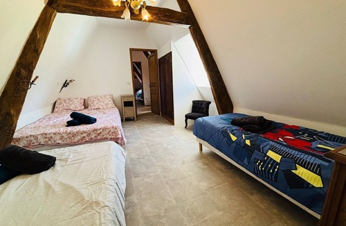 Lieurey Bed & Breakfast | Guest Room 'Chambre Bleuet' with Breakfast Included