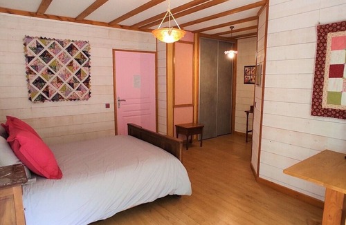 Soubes Bed & Breakfast | Guest Room 'Chambre Gabrielle' with Shared Pool, Communal Terrace, and Wi-Fi