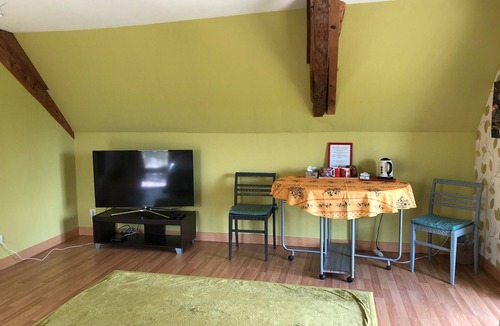 Durtal Bed & Breakfast | Guest Room 'Cocon' with Shared Garden and Wi-Fi