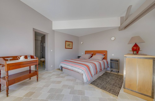 Faverolles-sur-Cher Bed & Breakfast | Guest Room “Entre Loire et Cher” with Private Heated Pool, Private Terrace & Wi-Fi