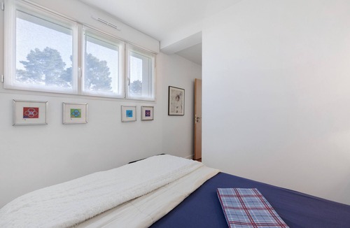 Olonne-sur-Mer Bed & Breakfast | Guest Room Sous le Pin "Room 4" with Shared Terrace, Wi-Fi, and Air Conditioning!