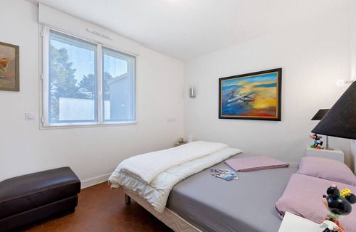 Olonne-sur-Mer Bed & Breakfast | Guest Room Sous le Pin 'Room 5' with Shared Terrace, Wi-Fi, and Air Conditioning!