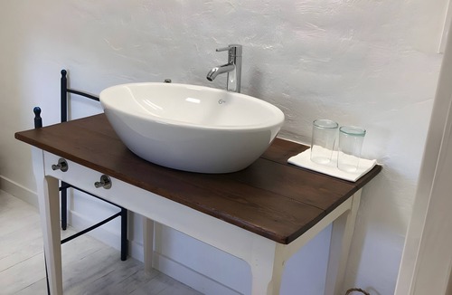 Soubrebost Bed & Breakfast | Guest Room “La Blanche” with Shared Terrace, Communal Garden and Wi-Fi