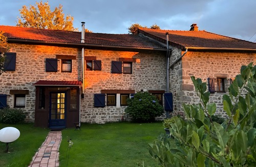 Soubrebost Bed & Breakfast | Guest Room “La Blanche” with Shared Terrace, Communal Garden and Wi-Fi