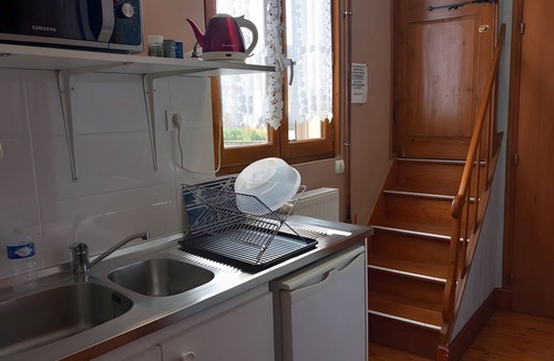 Abbeville Bed & Breakfast | Guest Room “La Chambre d’Alice” with Shared Terrace & Garden, Wi-Fi