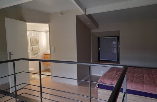 Sevremoine Bed & Breakfast | Guest Room "La Grande Rivière" with Shared Pool, Wi-Fi, and Air Conditioning