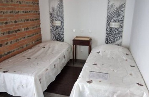 Leguevin Bed & Breakfast | Guest Room "La Grande" with Shared Garden and Wi-Fi