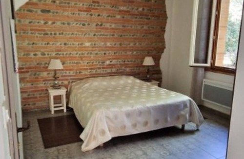 Leguevin Bed & Breakfast | Guest Room "La Grande" with Shared Garden and Wi-Fi