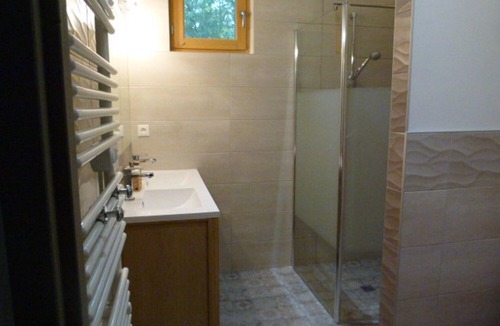 Leguevin Bed & Breakfast | Guest Room "La Grande" with Shared Garden and Wi-Fi