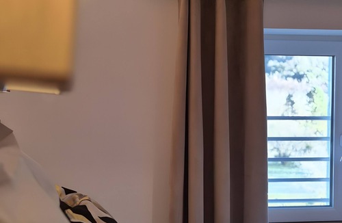 Riols Bed & Breakfast | Guest Room “La Libellule - Room No.3” with Mountain View, Shared Terrace, and Wi-Fi