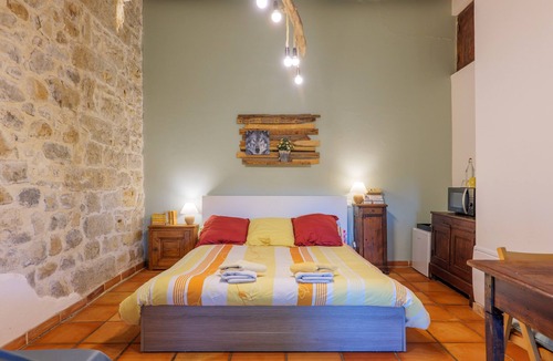 Banne House | Guest Room “La Louve” with Mountain View, Private Pool and Private Terrace