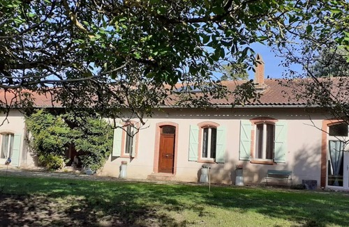 Leguevin Bed & Breakfast | Guest Room "La Petite" with Shared Garden and Wi-Fi