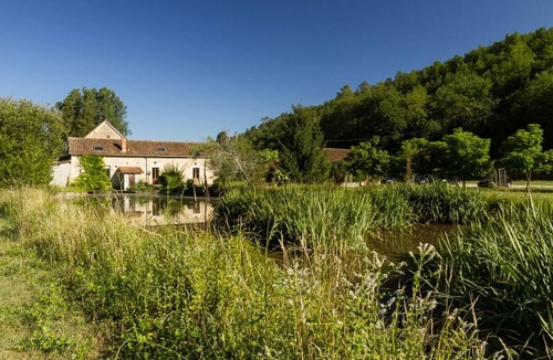 Valojoulx Bed & Breakfast | Guest Room “La Simple” for 2 with Pool in a Peaceful Setting