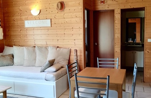 Gras Bed & Breakfast | Guest Room "Le Chalet" with Private Terrace, Wi-Fi, and Air Conditioning