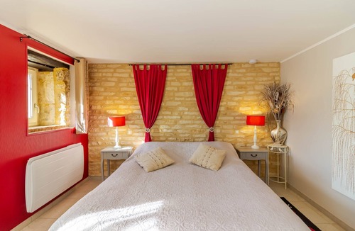 Plazac Bed & Breakfast | Guest Room 'Le Moulin De Mayence Aux Oiseaux'