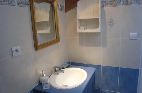 Charny-sur-Meuse Bed & Breakfast | Guest Room “Les Charmilles - Blue Room”