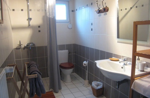 Charny-sur-Meuse Bed & Breakfast | Guest Room "Les Charmilles - Beige Room"