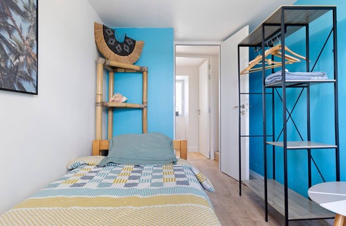 Saint-Michel-Mont-Mercure Bed & Breakfast | Guest Room 'Les Philous Gourmands - Caraïbes' with Shared Garden and Wi-Fi