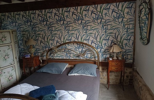 Lieurey Bed & Breakfast | Guest Room 'Orchid Room' with Breakfast Included