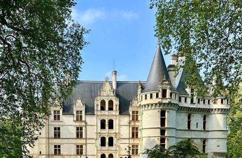 Azay-le-Rideau Apartment | Guest Room Sable - Auberge Radieuse