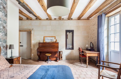Clere-les-Pins Bed & Breakfast | Guest Room 'Spacious Room in a Quiet Area' with Shared Garden and Wi-Fi