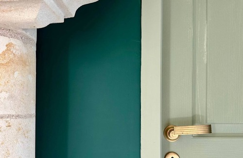 Azay-le-Rideau Apartment | Guest Room Verte - Auberge Radieuse