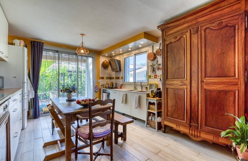 Lunel-Viel Bed & Breakfast | Guest Room with Shared Terrace, Shared Garden and Wi-Fi