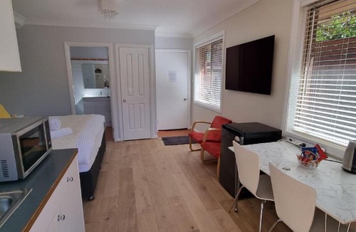 Glen Alpine Apartment | Guest Studio in Campbelltown