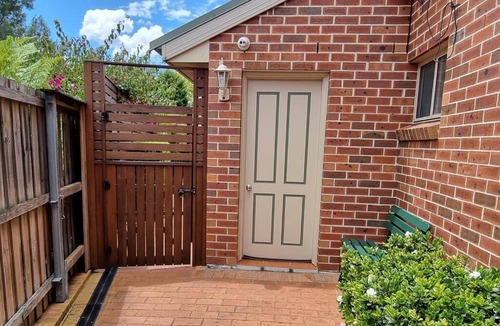 Glen Alpine Apartment | Guest Studio in Campbelltown