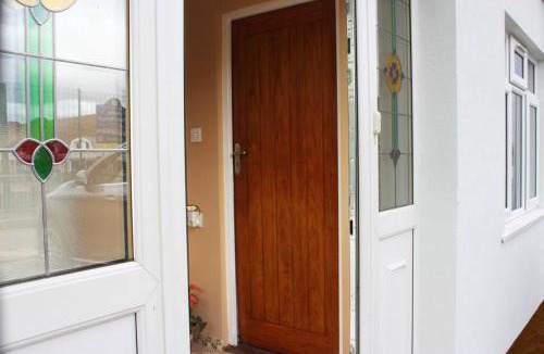 Eltham West Apartment | Guest suite