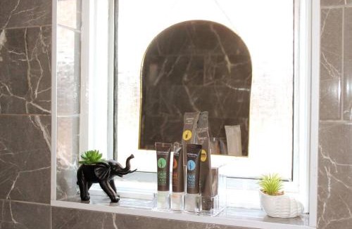 Eltham West Apartment | Guest suite